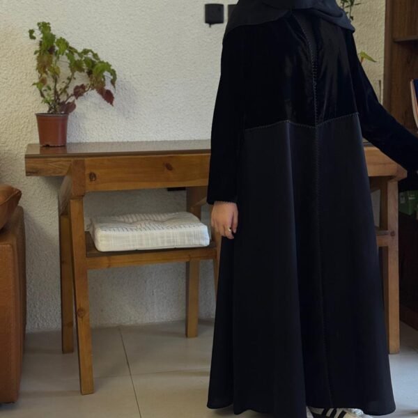 عباية رقم J7010